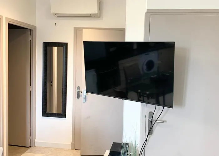 Centre - 500m Palais De Festival - Banane *